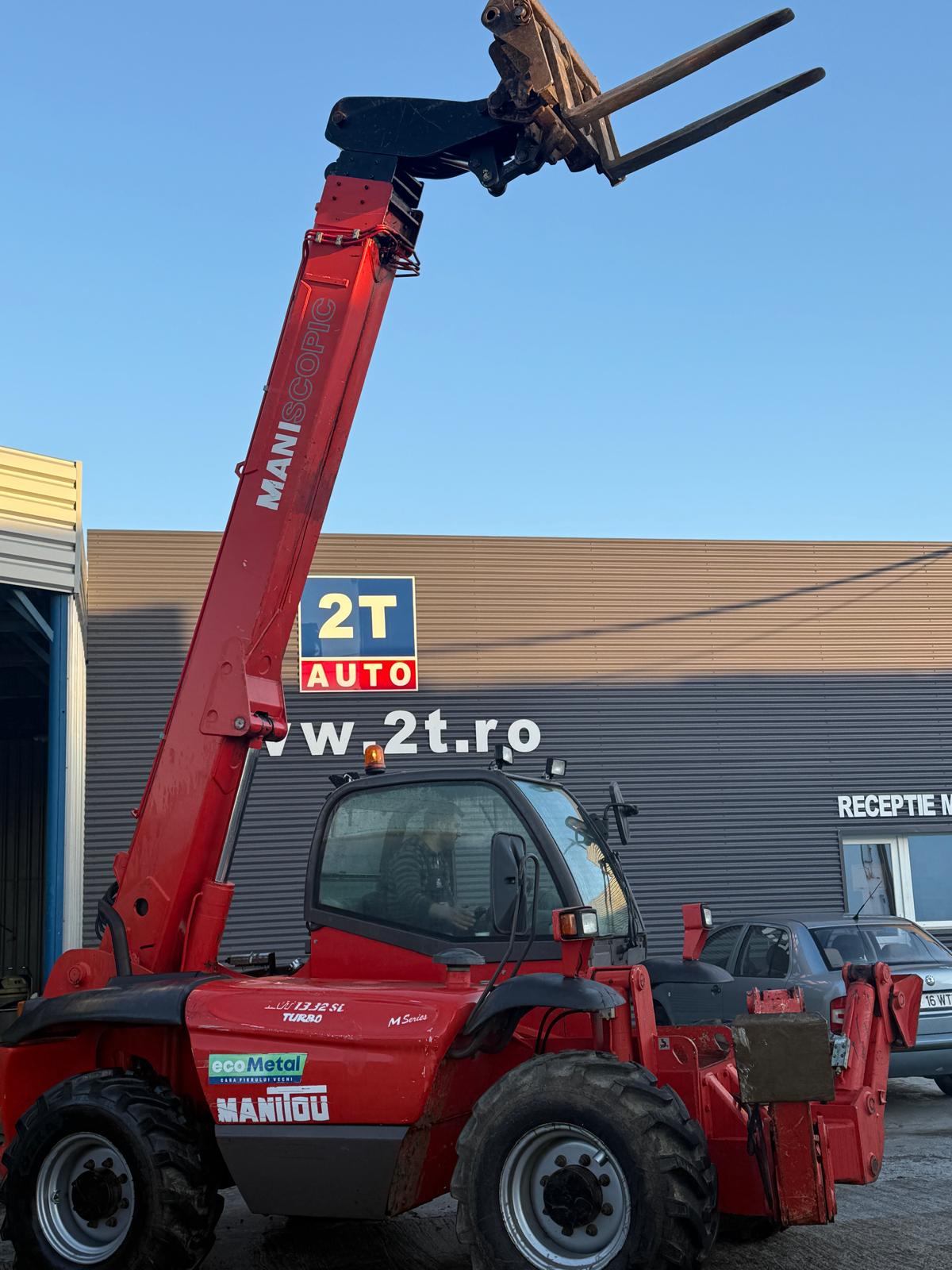 Închirieri utilaje Caracal — 2T Auto