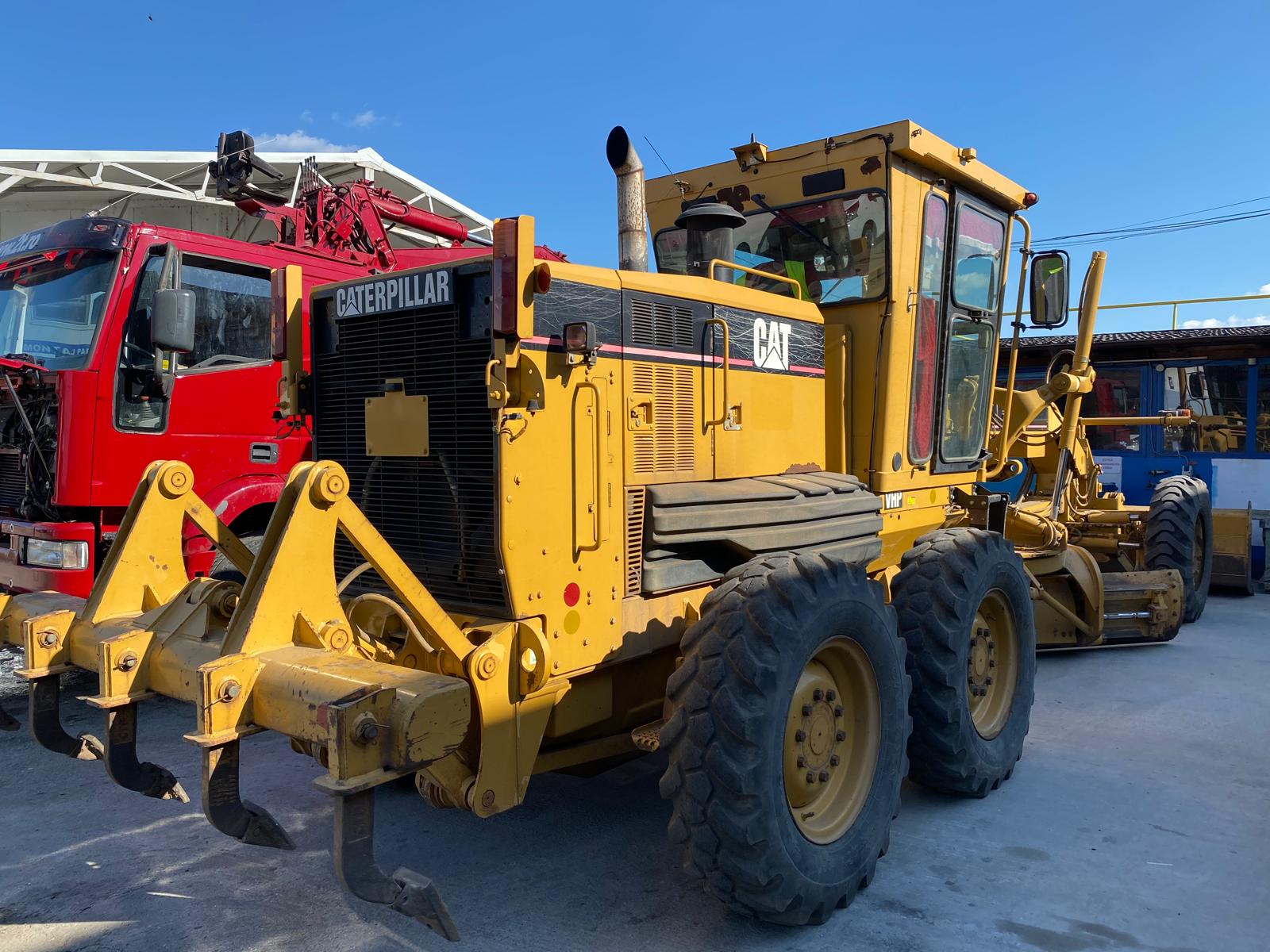 Închirieri utilaje Caracal — 2T Auto