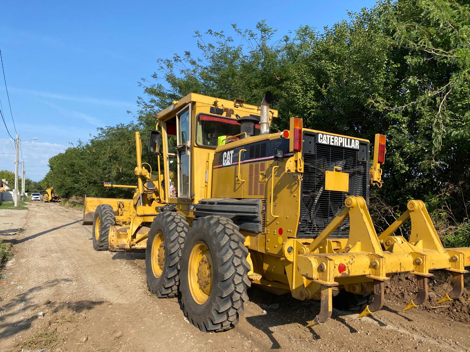 Închirieri utilaje Caracal — 2T Auto