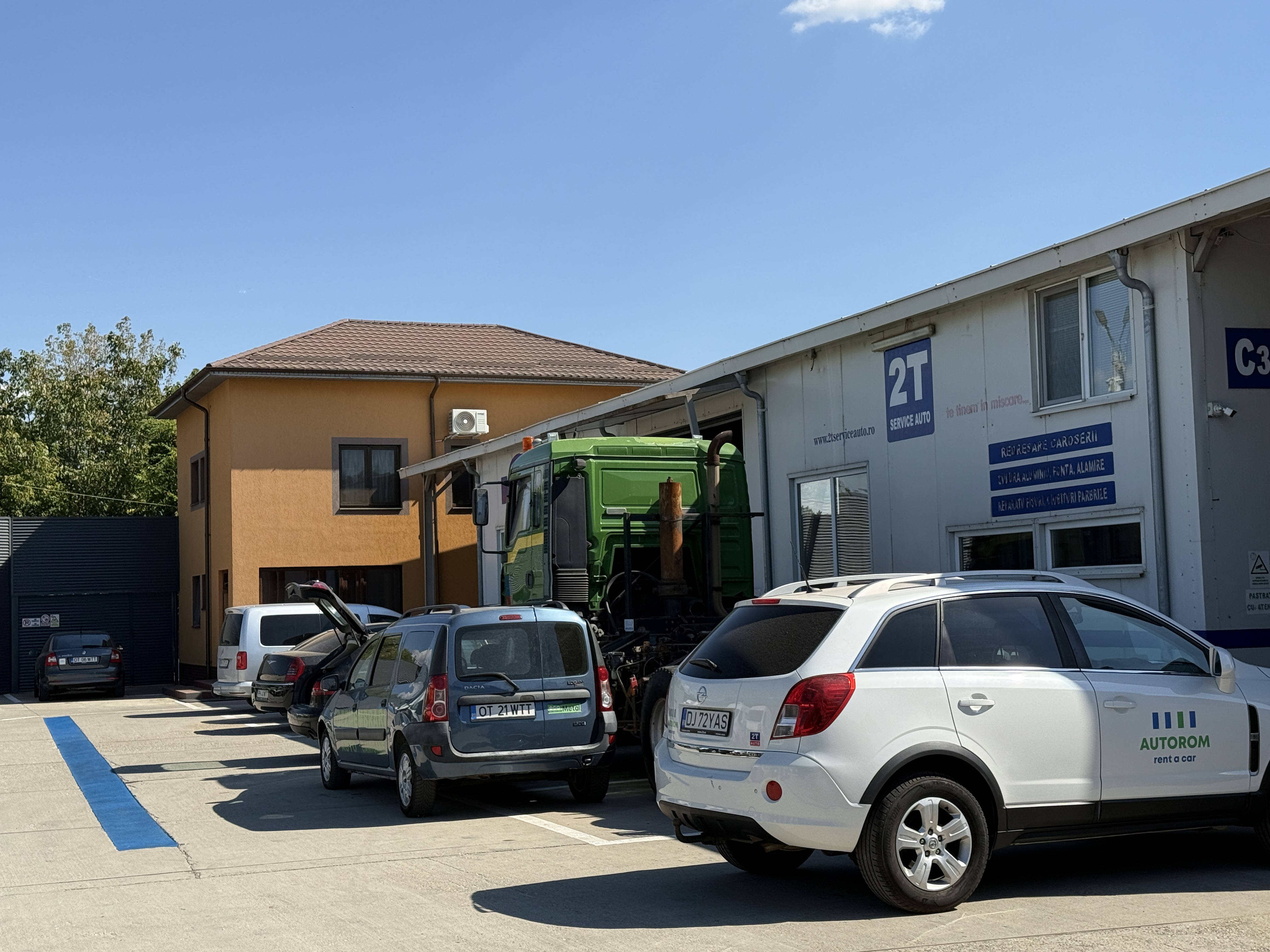 Sediu 2T Service Auto Caracal — reparații caroserii, vopsitorie, motoare