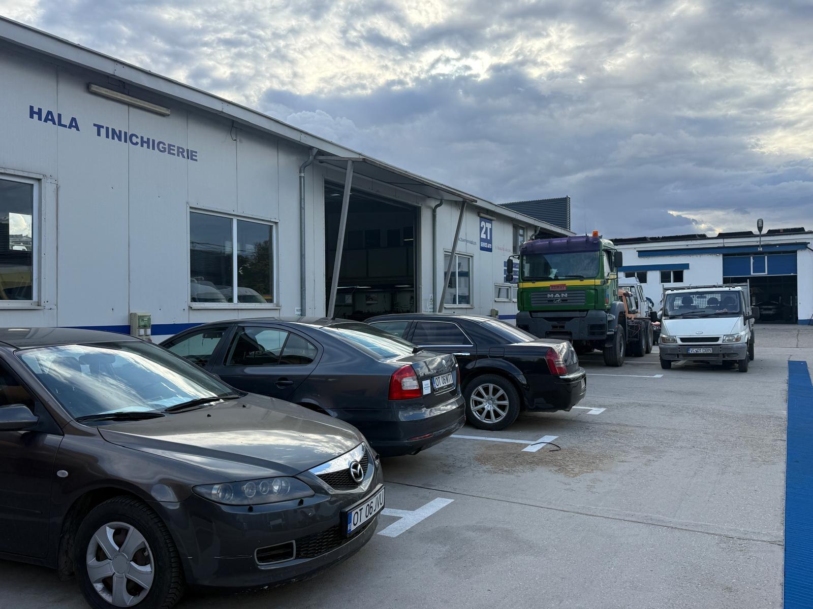 Atelier 2T Auto Caracal — hala tinichigerie și parcări service
