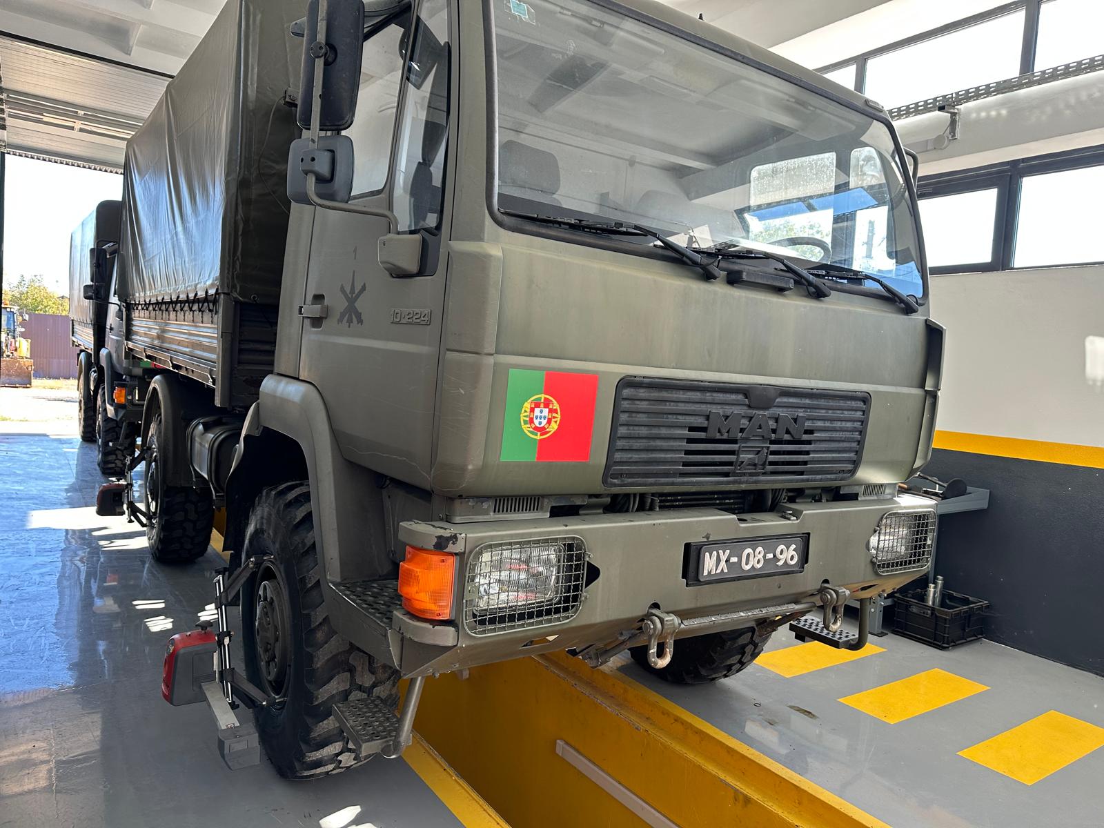 Service truck Caracal — 2T Auto