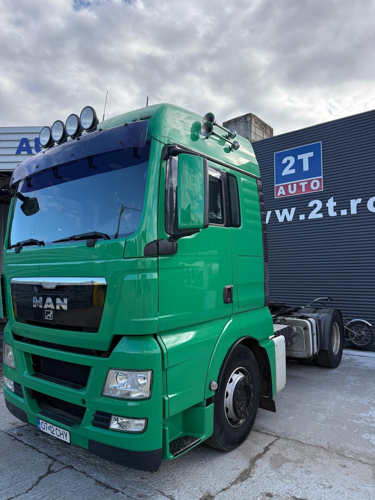 MAN TGX verde OT 12 CHY la 2T Auto — cabină verde lucioasă, service truck Caracal