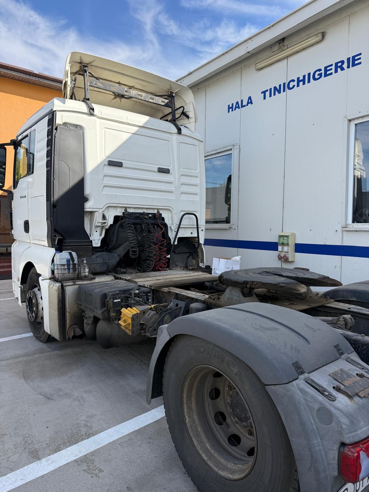 MAN TGX — cabină spate și șasiu, service truck Caracal | 2T Auto