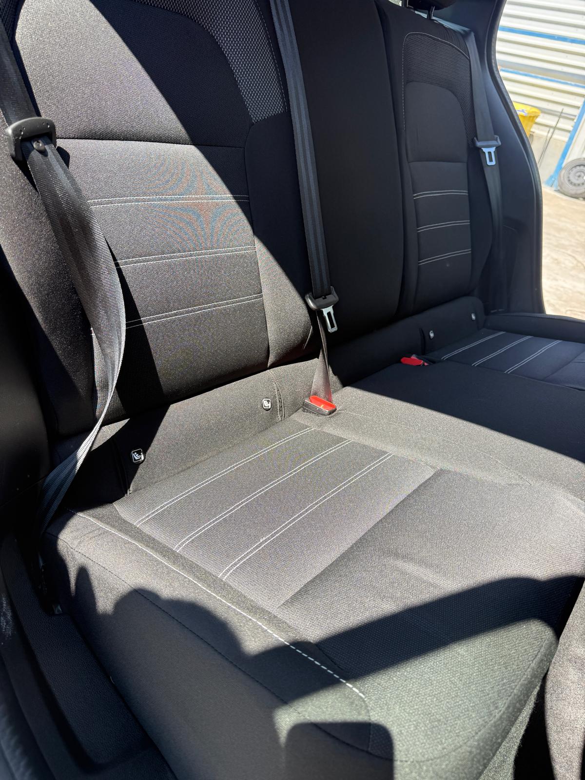 După — banchetă spate curată, Spălătorie auto Caracal 2T Auto