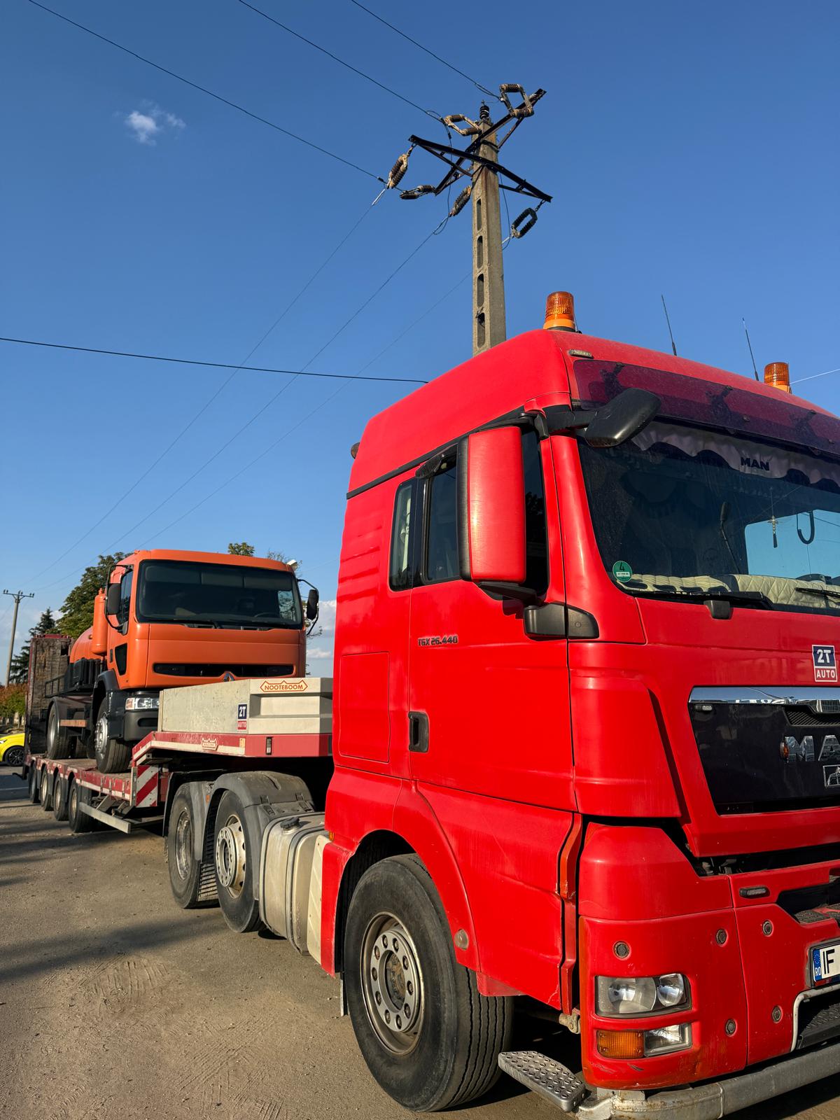 Camion MAN TGX 26.440 2T Auto — transport agabaritic camion pe platformă Nooteboom, Caracal