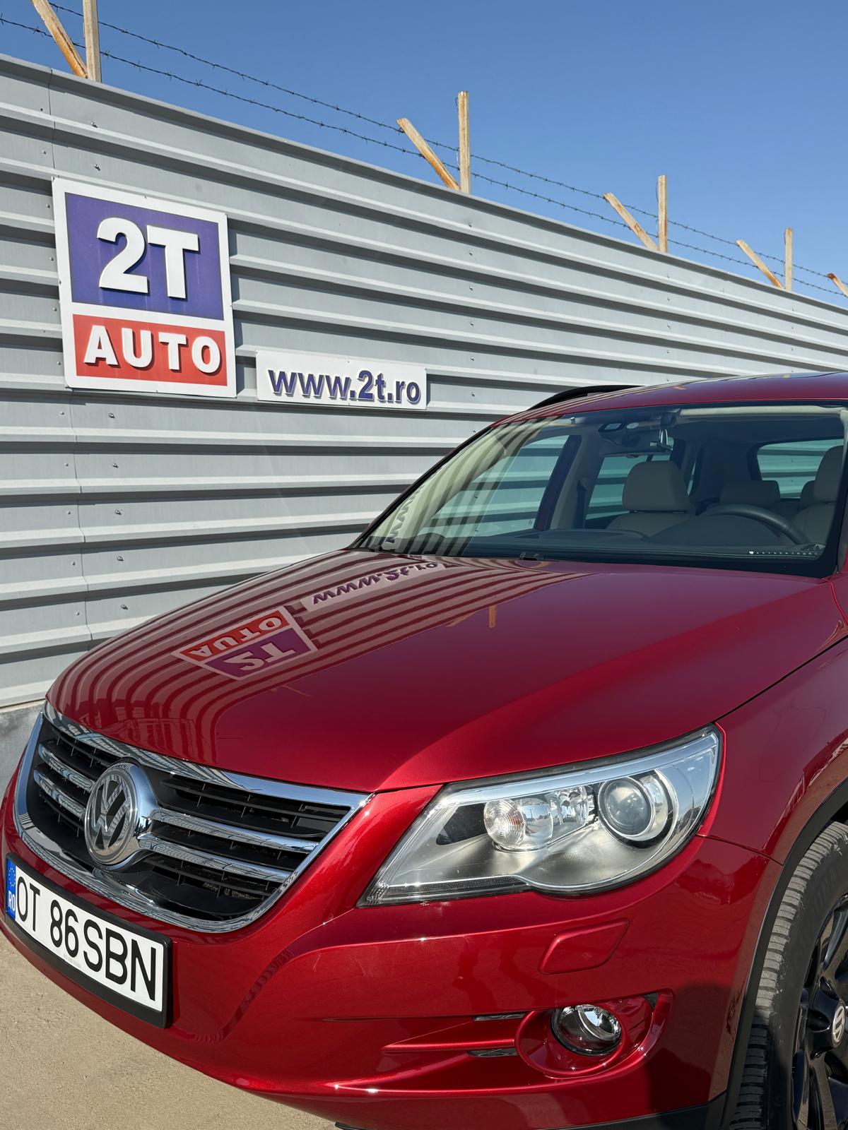 Detaliu finisaj vopsea pe capotă — vopsitorie auto Caracal, 2T Auto & Truck, Olt
