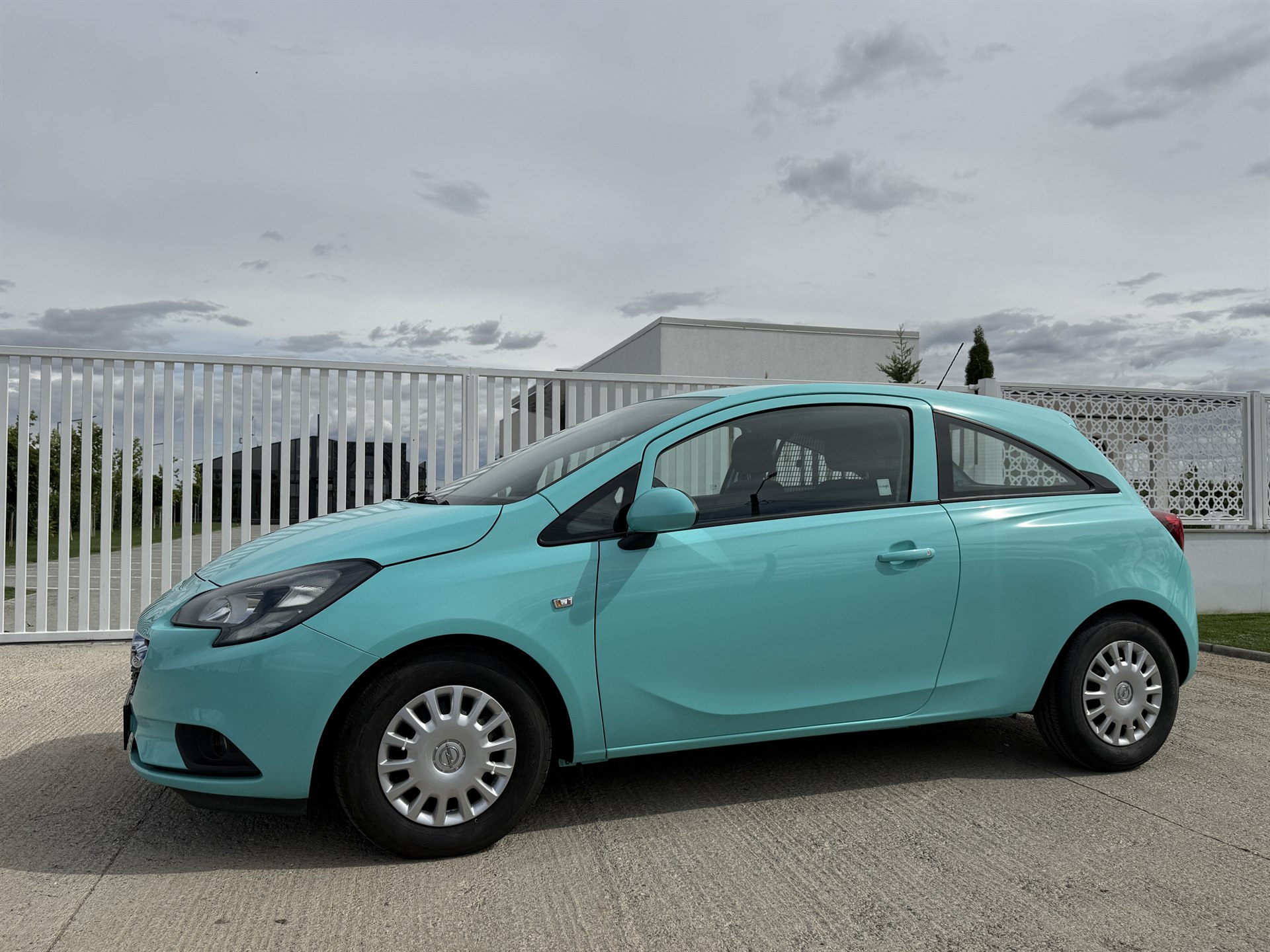 Opel Corsa AB 67 WST — profil lateral după vopsitorie | 2T Auto Caracal
